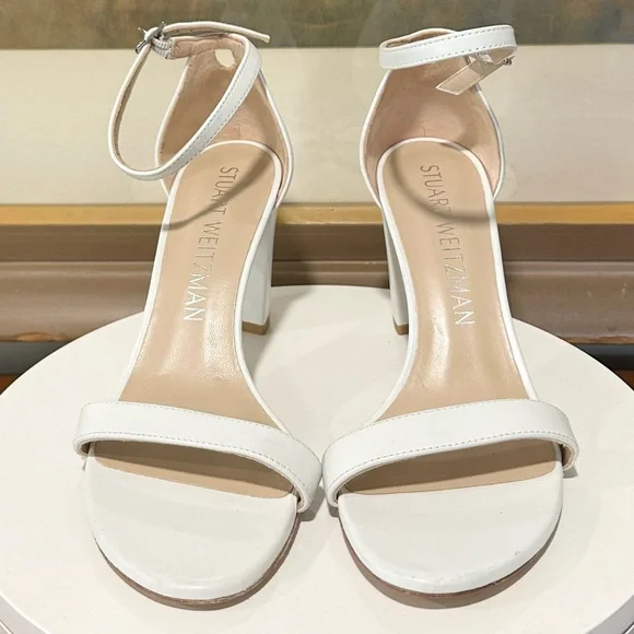 🌹STUART WEITZMAN 🌹 Nearly Nude White Leather Sandals Size: 8.5
